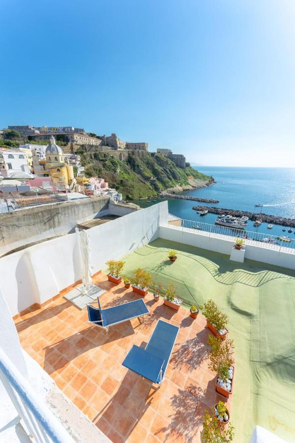 Torretta Corricella- Punta Serra Прочида Екстериор снимка
