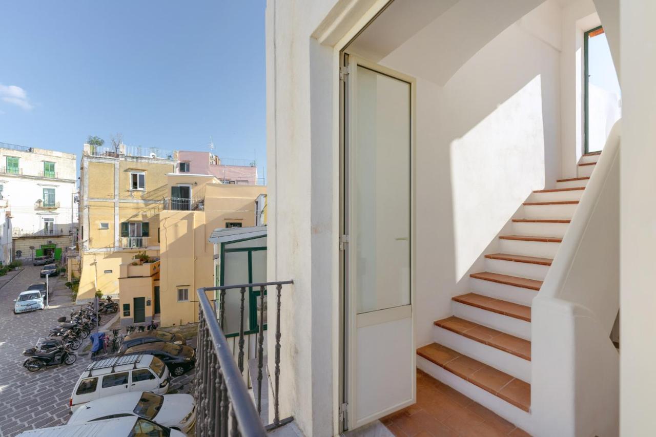 Torretta Corricella- Punta Serra Прочида Екстериор снимка