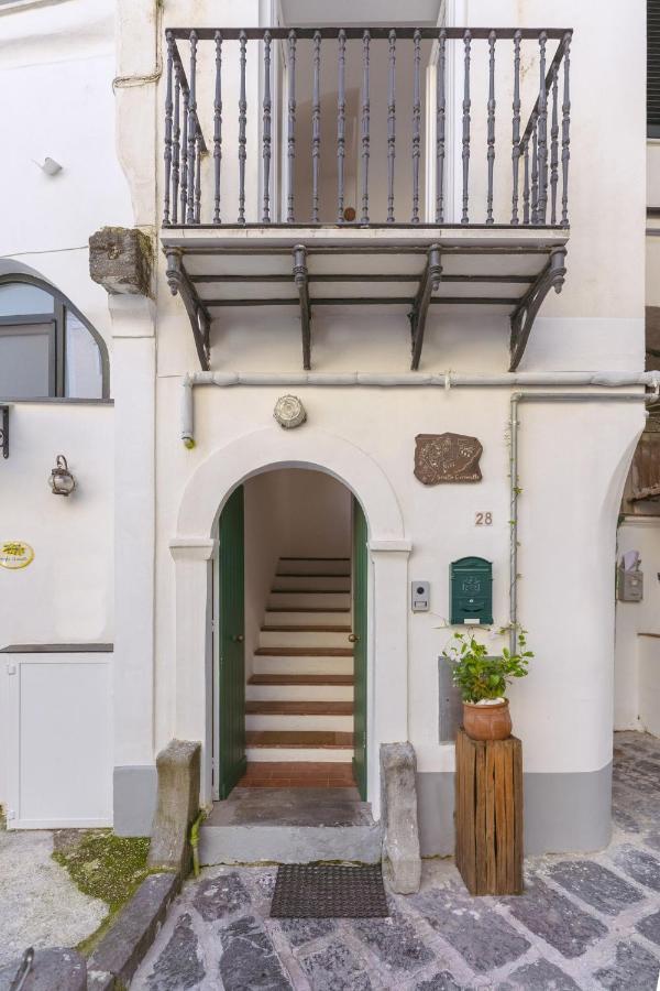 Torretta Corricella- Punta Serra Прочида Екстериор снимка