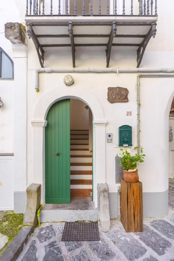 Torretta Corricella- Punta Serra Прочида Екстериор снимка